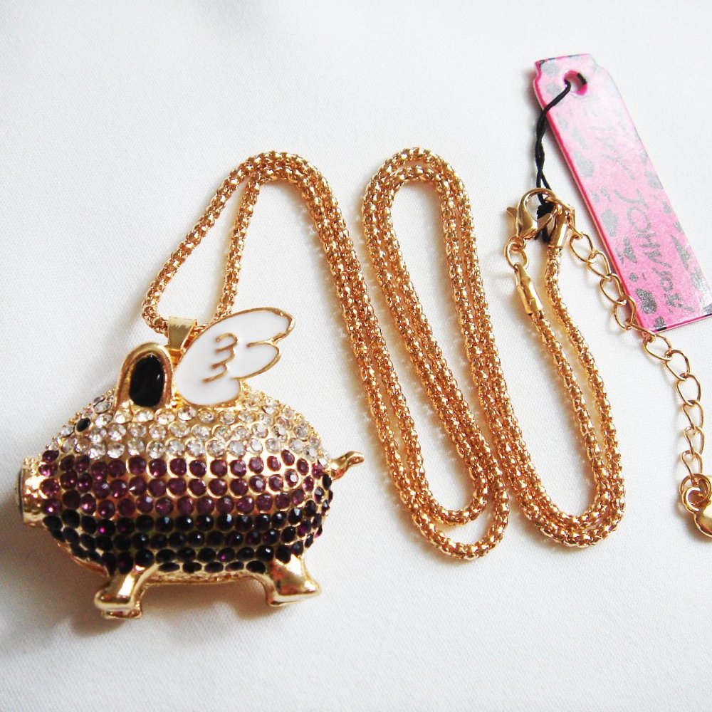 NWT FLYING PIG CRYSTALS  PIG WITH WINGS NECKLACE